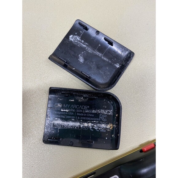 My arcade Pac-Man handheld gaming console set of 2. 1 works 1 DON’T work. - Picture 15 of 16